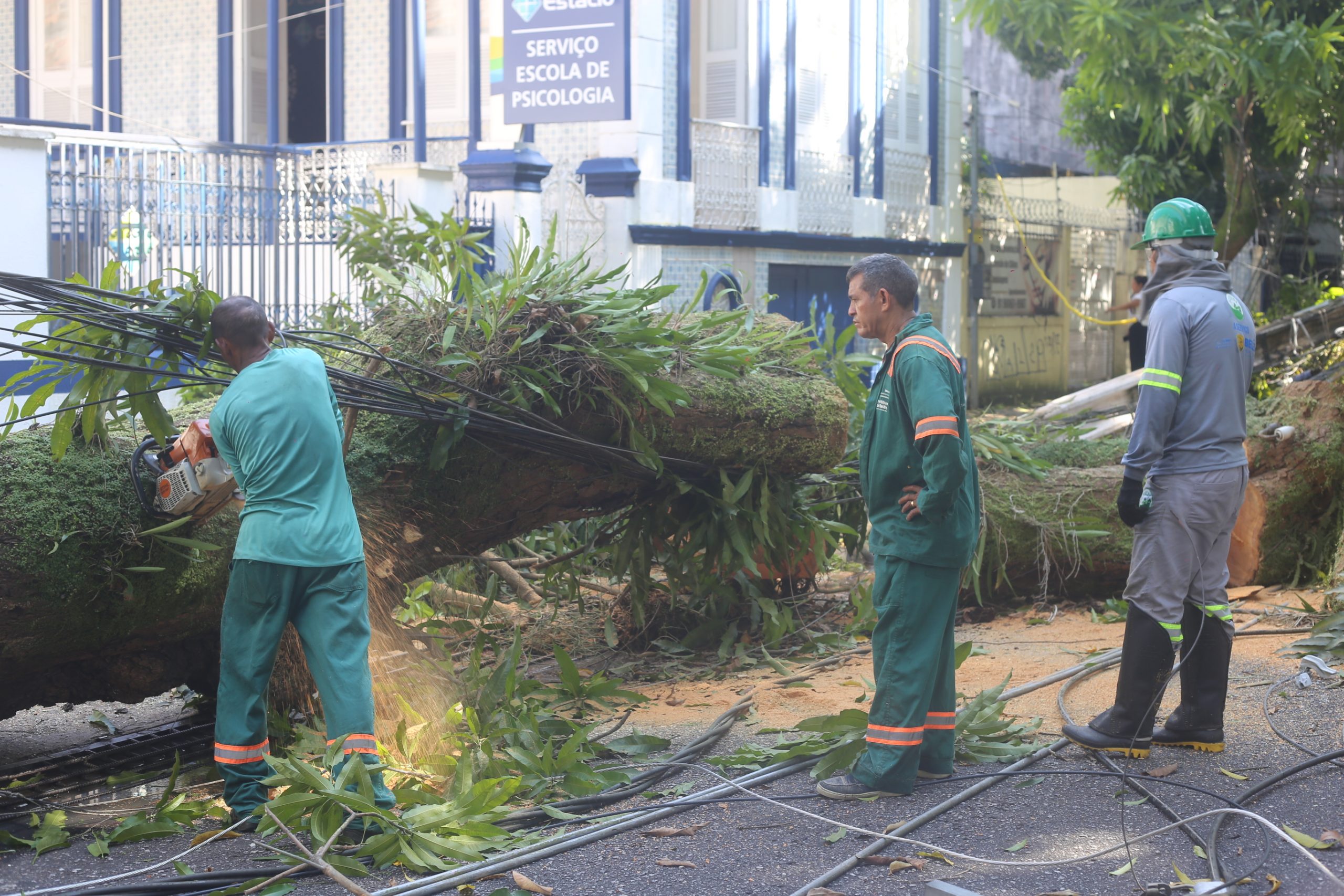 Prefeitura Continua A Es Emergenciais Nos Pontos Atingidos Pela