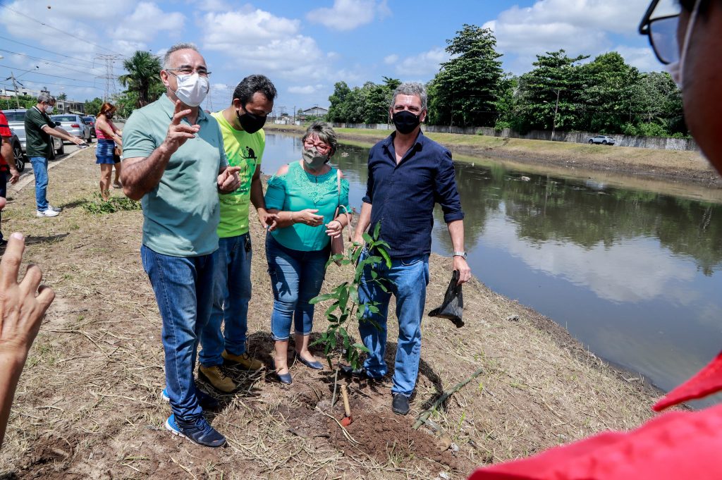 O evento marcou também o início do projeto municipal que busca arborizar mais Belém